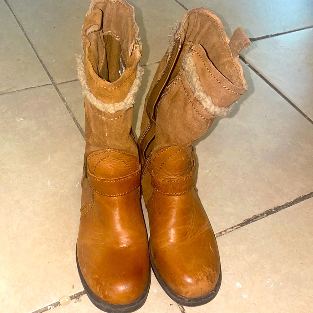 very  nice boots, very comfortable